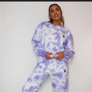 Playboy X Missguided Lilac Tie Dye Oversized
Crew Neck Sweatshirt, Lilac